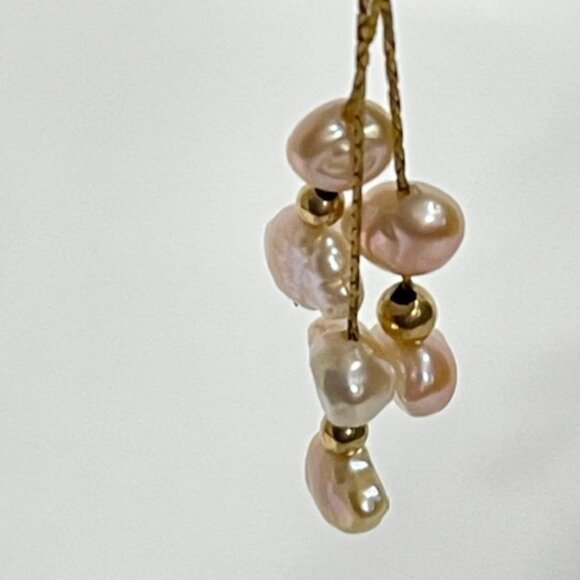 14K gold and three strands of freshwater pearls. - Picture 4 of 10